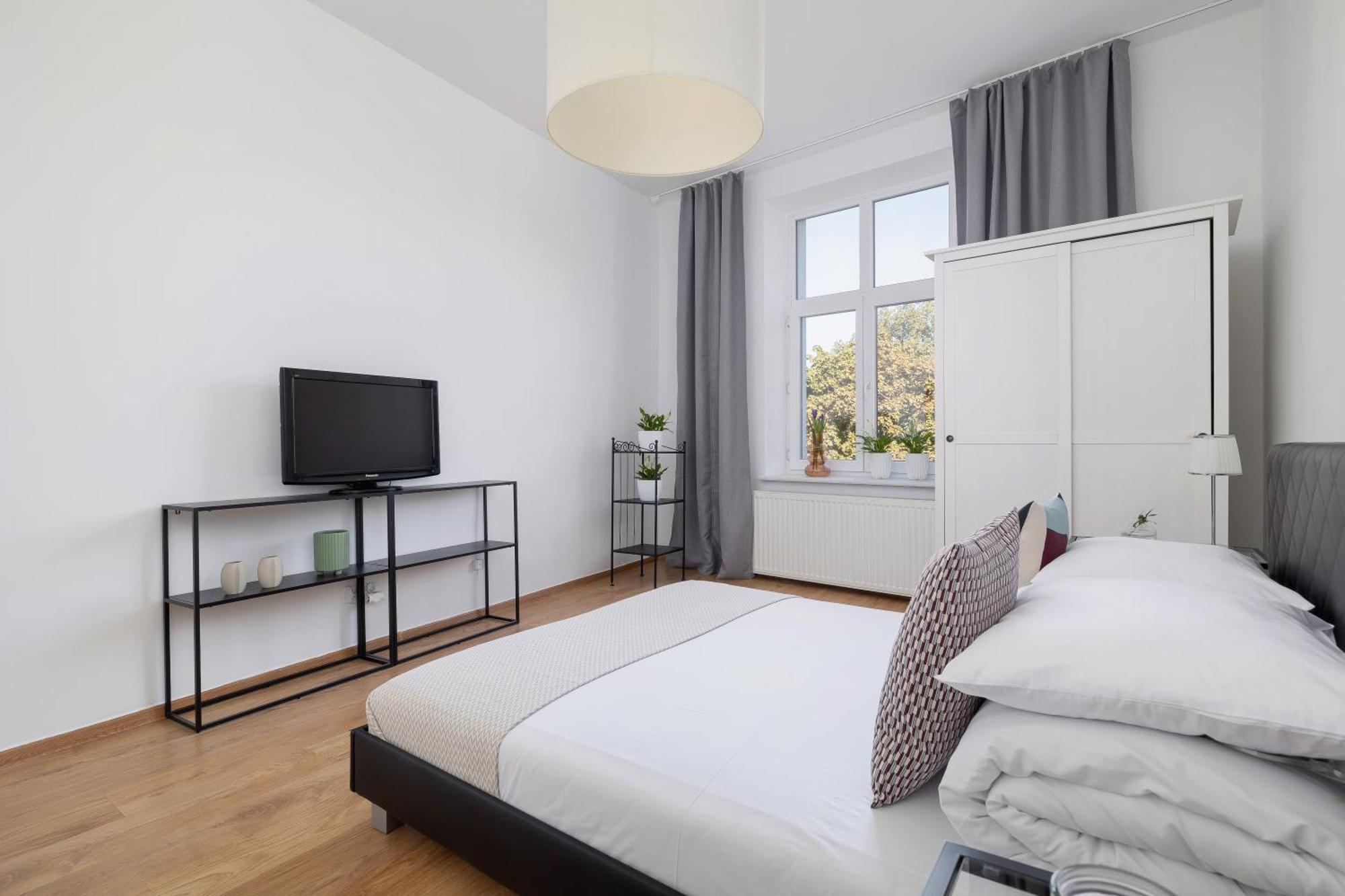1-Bedroom Apartment - Dluga 65 Street Cracovie Extérieur photo